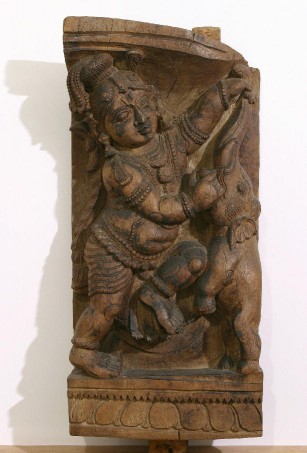 GAMC immagine opera India, Balakrishna che doma l’elefante, secc. XIX - XX, arte indiana , legno, cm. 50x24x9