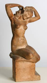 GAMC immagine opera Angeloni Alfredo Fanciulla che si pettina, terracotta, cm.41x13x10
